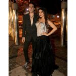 Nidhi Subbaiah Instagram - Friday night in Bangalore! 🖤 Show stopper for @rameshdembla for @smoorchocolates 🍭 Lavelle Road
