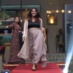 Nidhi Subbaiah Instagram - We girls had so much fun shooting for this episode 🦋🦋🦋🦋 Watch us this weekend on #goldengang on #zeekannada ♥️♥️♥️♥️ 🕺🏽💃🏻 Thanks for having us on this fun show @goldenstar_ganesh 🤍🤍🤍