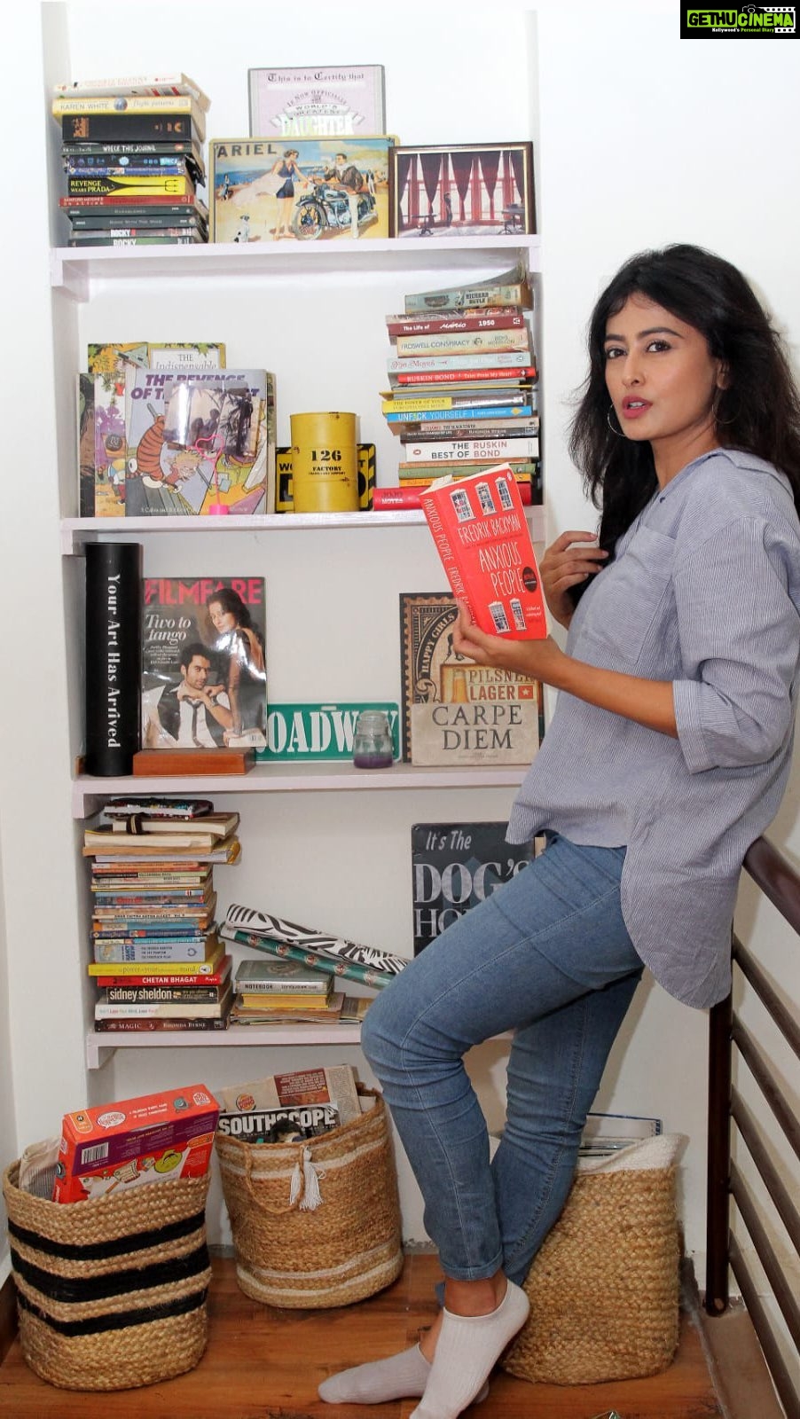 Nidhi Subbaiah Instagram - My favourite reads 🤓 with @bangalore_times 🤍♥️🤍