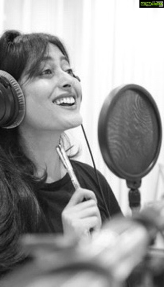 Nidhi Subbaiah Instagram - I just finished dubbing for #EdagaiyeApaghatakkeKarana but where is DIGANTH? #whereisdiganth #EAK @hyphenpictures @diganthmanchale @gurudatha_ganiga @samarth_kadkol @dhanu.harsha_ @thizizradhika