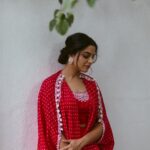 Nikhila Vimal Instagram – Reverie 💭♥️

#mathagampromotions #mathagamonhotstar 

Styling: @keerthysampath 
Photography: @aishwaryashok 
Makeup: @femy_antony__ 
Outfit : @pinkcitybysarika @itrhofficial 
Jewellery: @divasmantra