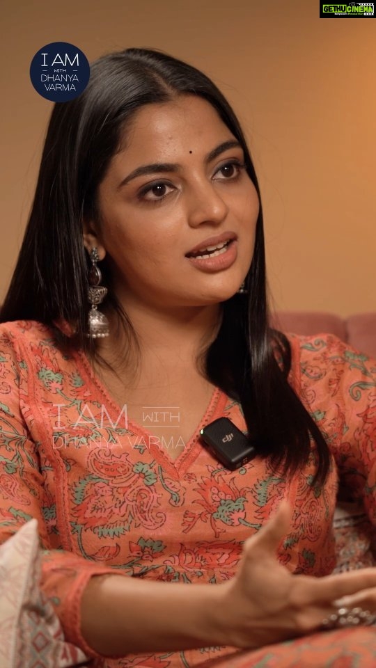 Nikhila Vimal Instagram - ഞാൻ എന്തിന് നിങ്ങളുടെ ചർച്ചയിൽ പങ്കു ചേരണം... NIKHILA VIMAL Episode streaming now Link on bio and story . . @nikhilavimalofficial #nikhilavimalinterview #iamwithdhanyavarna #nikhilavimallatestinterview #dhanyavarma #iam #reels #reelsmalayalam #instagramreels