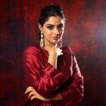 Nikhila Vimal Instagram - More life 💫 Styling : @keepitstylish_by_ammu @styledbyammu Photographed by : @premsampaul Wearing : @label_s.a MUA : @the_color_pallete Jewellery : @keiyura_jewelry