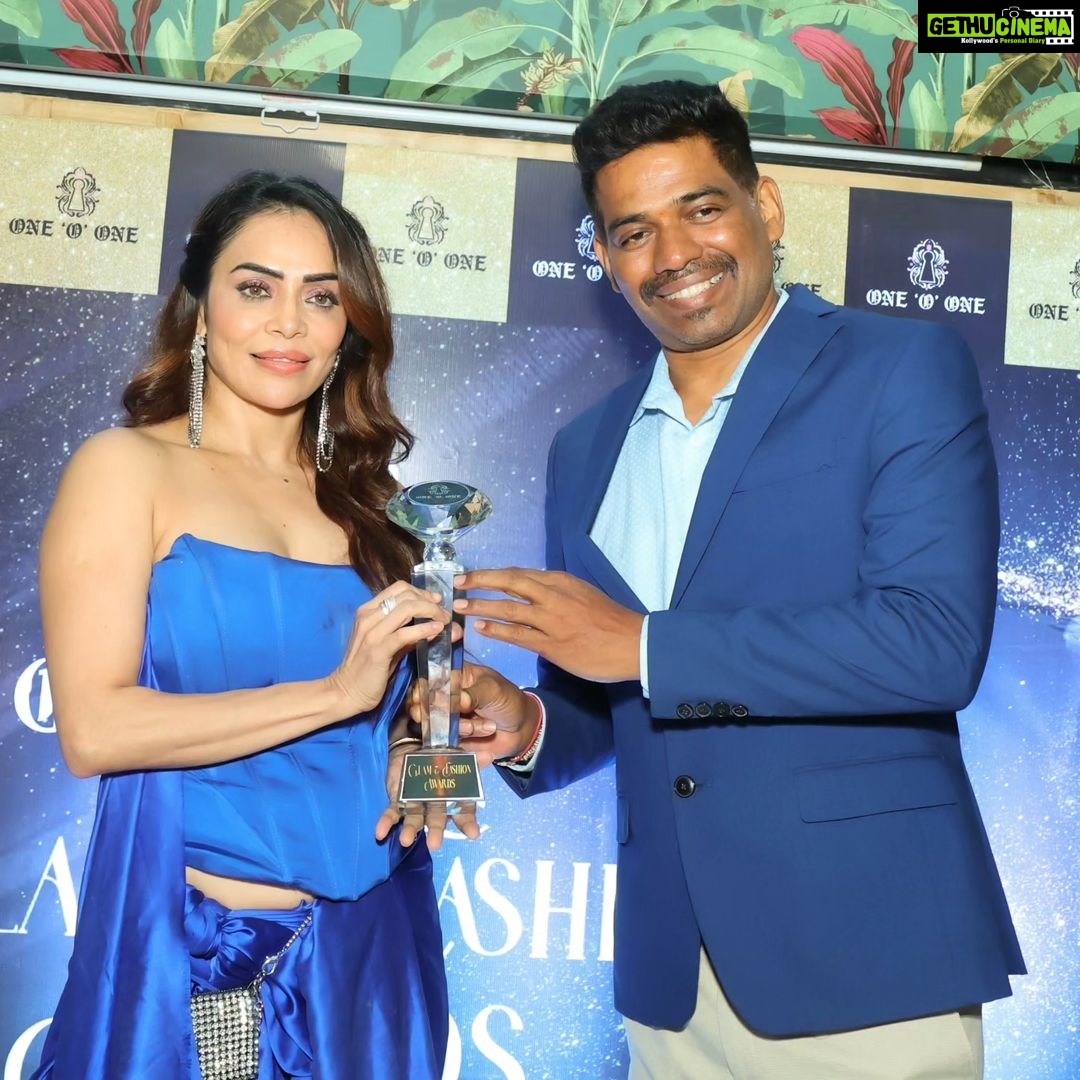 Nikita Rawal Instagram - Blue evning 💙💯 #nikitarawal #blue #eligent #super #action