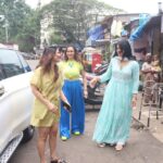 Nikita Rawal Instagram - BESTIES 👯‍♀️ AT THEIR BEST🤙 This is how I spent my friendship day, with my friends and my little friends❤️ Thanku dil se @aasthafoundation8 @nikita_rawal @itsaastharawal ✌🏼 Niki, Pari Jus love u for this moment 🤩 #bffgoals #bff #bffforever❤️ #love #peace #harmony #aastha #pakkhi #pakkhihegde #pakhi #pakhihegde #nikitarawal #aastharawal Had such a blessed day😇 Mumbai -city of Dreams
