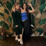 Nikita Rawal Instagram - Had beautiful time with my gang 😍😍 Happy birthday @namita_rajhans_ @lathiwalatasneem #gang #girls #evning
