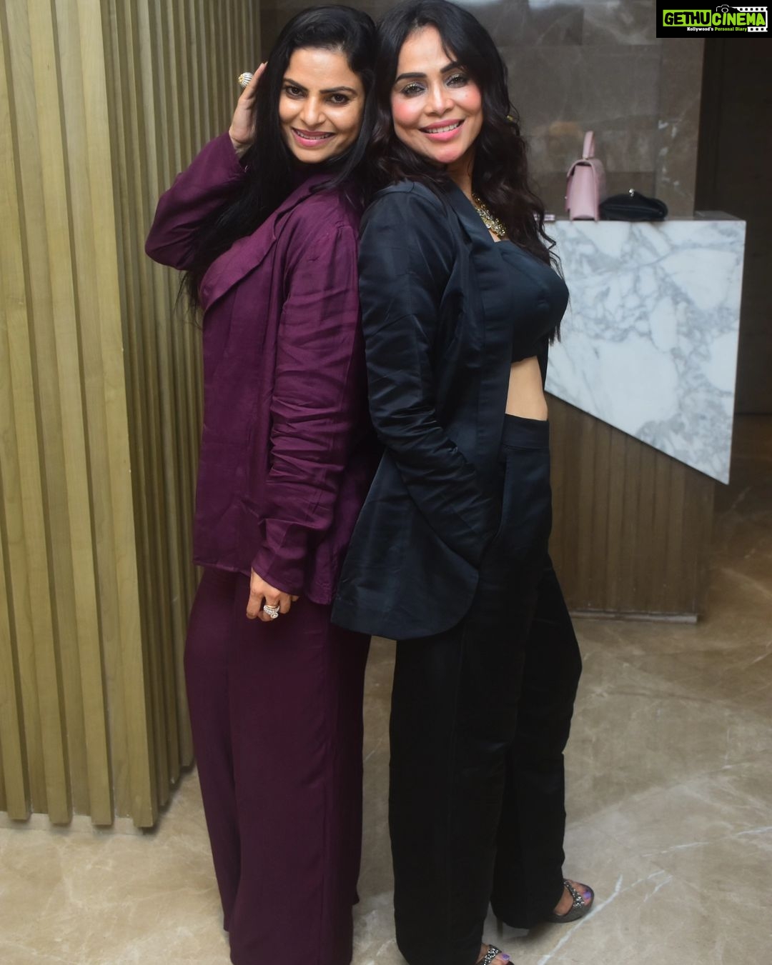 Nikita Rawal Instagram - Only one word for you ,you are my life ,nothing much to say ,without you my world end's 🌎 ♥️ happy birthday my Rooh ❤️ Love you my life ❤️ #birthday #birthdaygirl #angel #sisterlove