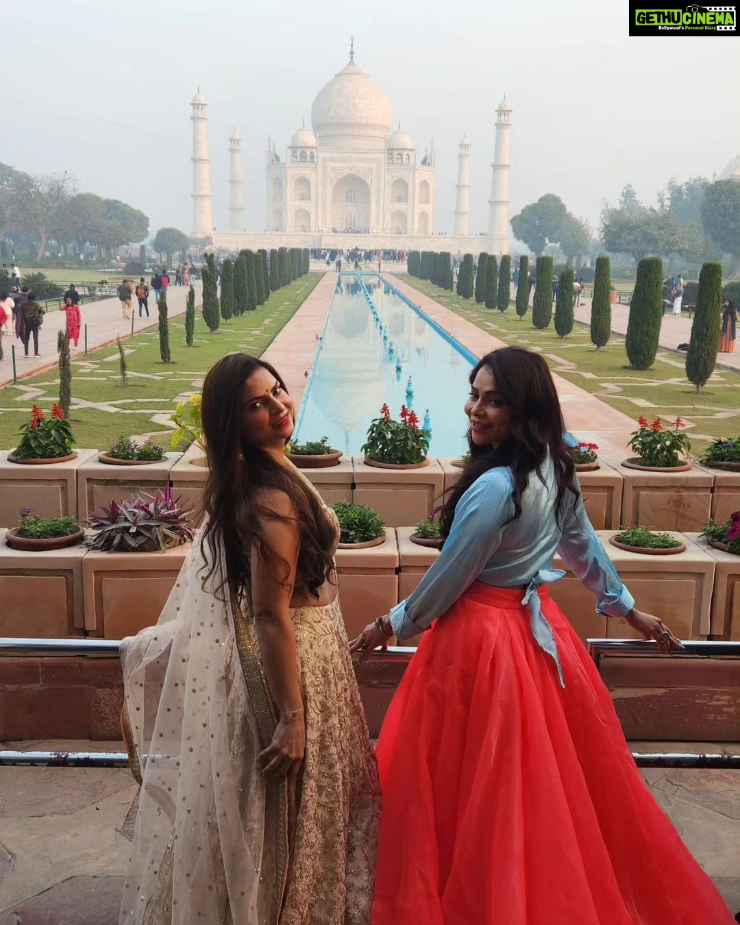 Nikita Rawal Instagram - Only one word for you ,you are my life ,nothing much to say ,without you my world end's 🌎 ♥️ happy birthday my Rooh ❤️ Love you my life ❤️ #birthday #birthdaygirl #angel #sisterlove
