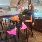 Nikita Rawal Instagram - Monday mood 😴 🖤 #monday #mondaymotivation #travel #travelblogger #travelphotography