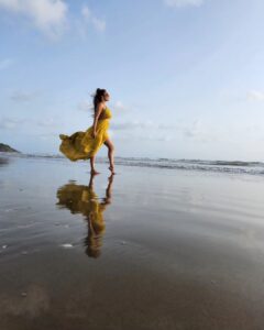 Nikita Rawal Instagram - Weekand ❤️ #weekand #refreshing #positive #universe #thankyou #selflove My Favorite Place