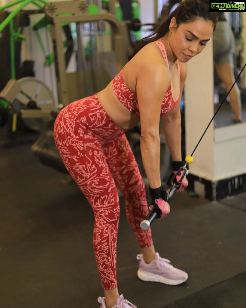 Nikita Rawal Instagram - Monday motivation 💪 #monday #mondaymotivation #mondaymood #gym #gymmotivation #gymgirl