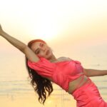 Nikita Rawal Instagram - Think pink 💗 @ansarireshma_makeup #nikitarawal #pink #pinkpinkpink #sunset #sunsetphotography #suns