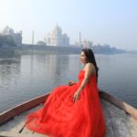 Nikita Rawal Instagram - I’m in a good place right now. Not emotionally, I’m just at the Taj Mahal. #tajmahal #taj #love #mumtaz #red #inlove Taj Mahal, Agra