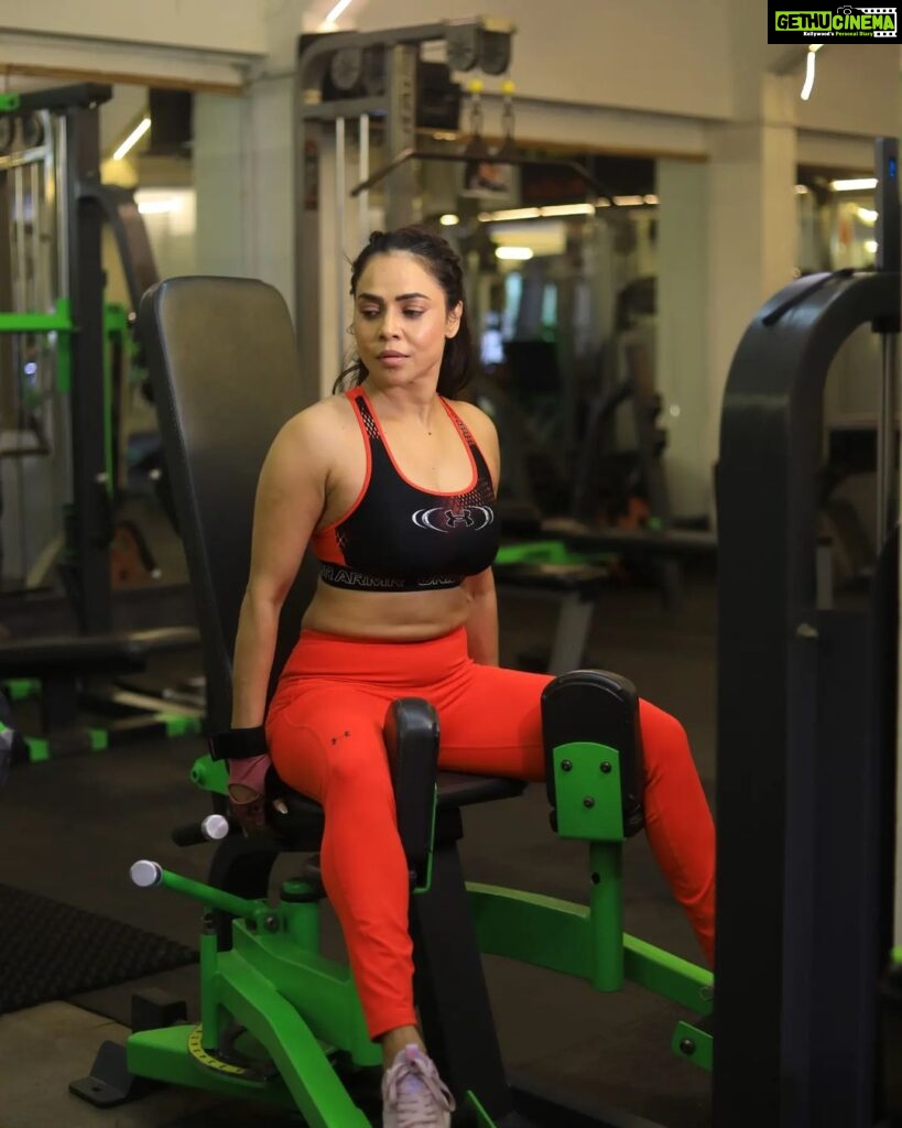 Nikita Rawal Instagram - Monday motivation 💪 @elixirfitnessgym @louisfitness10 #gym #gymmotivation #fitness #fitnessmodel #fitnessmodel #helth