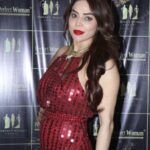Nikita Rawal Instagram - The perfect woman evning 🥰 Thank you #nikitarawal #perfactwoman #womans #womanstyle #womanslook #award