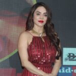 Nikita Rawal Instagram - The perfect woman evning 🥰 Thank you #nikitarawal #perfactwoman #womans #womanstyle #womanslook #award