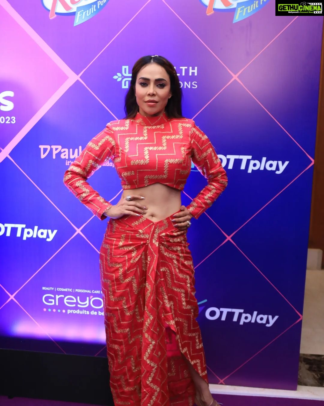 Nikita Rawal Instagram - Glimps evening Ott award @shimmerentertainment #shyshygirl #shyshydil #award