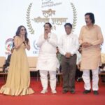 Nikita Rawal Instagram - Rashtriya abhiman puraskar 🙏 Feeling blessed ☺️ Thank you for so much love ❤️ @shimmerentertainment #nikita #nikitarawal #award #rashtriya #puraskar