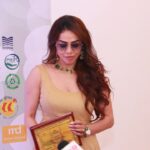 Nikita Rawal Instagram - Rashtriya abhiman puraskar 🙏 Feeling blessed ☺️ Thank you for so much love ❤️ @shimmerentertainment #nikita #nikitarawal #award #rashtriya #puraskar