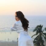 Nikita Rawal Instagram - “Don't look back. You'll miss what's in front of you. I don't look back. I'm like a shark – I only look forward.” #nikitarawal #positivevibes #only #love #star My Favorite Place