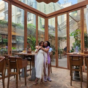 Nikita Rawal Instagram - “To the world you may be just one person, but to one person you may be the world.”❤❤
My half @pakkhihegde 
#frendship #freinds #freindshipgoals #together