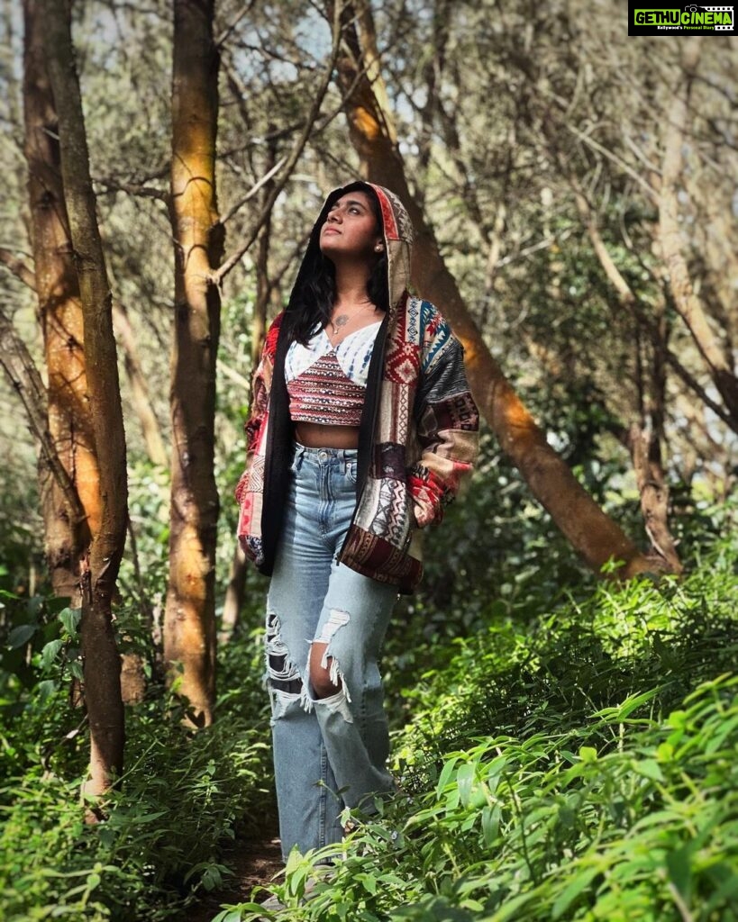 Nimisha Sajayan Instagram - 💚🍃 @wildvibes.in 💫