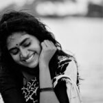 Nimisha Sajayan Instagram - 🖤🌙