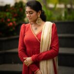 Nimisha Sajayan Instagram - ❤️ Styled by : @asaniya_nazrin Outfit : @pranaahbypoornimaindrajith MUAH : @aswani_haridas_ Shot by : @abhilashmullassery