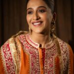 Nimrit Kaur Ahluwalia Instagram – Happy Ganesh Chaturthi to everyone celebrating 🫶🏼

Styled By: @natashaabothra 
With: @alisha_mistry_ @priyankaa.a_91
Outfit: @sheetalbatra
Earrings: @kushalsfashionjewellery
Rings: @ishhaara @goldenwindow @ascend.rohank