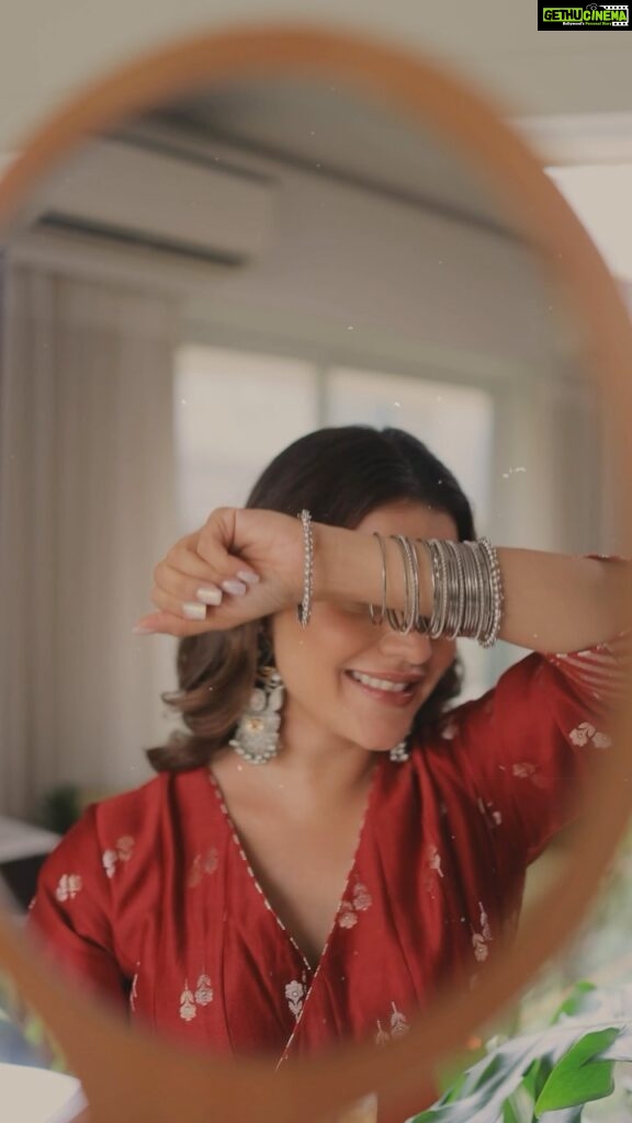 Nisha Agarwal Instagram - Found my reason to wear this comfiest festive look from @sobariko on this Janmanshtami🌿🌼🪔 Jewels: @illuminate_shine_everyday MUA : @khush.mua Hair : @pallavigadade