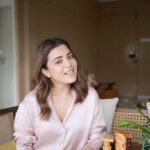 Nisha Agarwal Instagram - I have been struggling with hair fall and taking good care of my hair seemed really tough with all the hair styling that goes behind everyday shoots. But I finally found a perfect solution to tackle it with this ayurvedic magic potion- @indulekha_care Bringha Hair Oil & I could already see a difference after couple of uses. The key ingredient Bringha is clinically proven to reduce hair fall, It strengthens my hair and not just reduces hair fall but promotes new hair growth as well 💛 Say hello to healthy and voluminous hair days! 🌟 #AD #IndulekhaBringhaHairOil #HairCare #Indulekha #AyurvedicOil #IndulekhaPartner