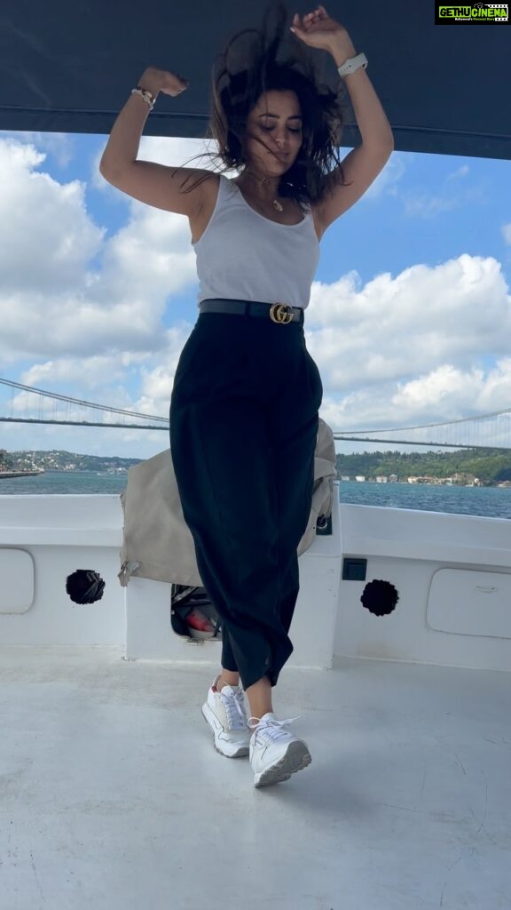 Nisha Agarwal Instagram - When I tried to dance on a yatch ❤️ Türkiye 🇹🇷 has my heart