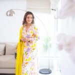 Nisha Agarwal Instagram - It's a Desi Pinterest Summer vibe ☀️ 🌿🌸🌻🌻🌻 Wearing: @theburntsoul Jewels: @illuminate_shine_everyday MUA : @khush.mua Hair : @pallavigadade #indianfestive #festiveindianwear