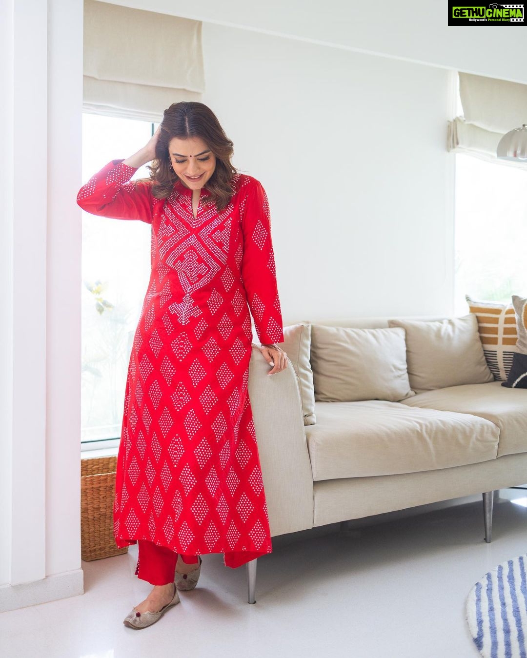 Nisha Agarwal Instagram - I think red could be my colour, this festive season.. Which is your colour this season? Comment π Wearing @pinkcitybysarika Jewels: @mkjewels_india @vblitzcommunications #indianfestive #indianfestivewear #indianwear #indiandesigners #indiandesignerwear