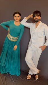 Nisha Bano Instagram - Photoshoot 📸🌸🫶🏻❤️ Outfit @sehgalkiran Makeup @makeupbyparneetgrewal Photography @vickusinghmagical #nishabano #sameermahi #photoshoot #photography #instareels #trending #couplegoals