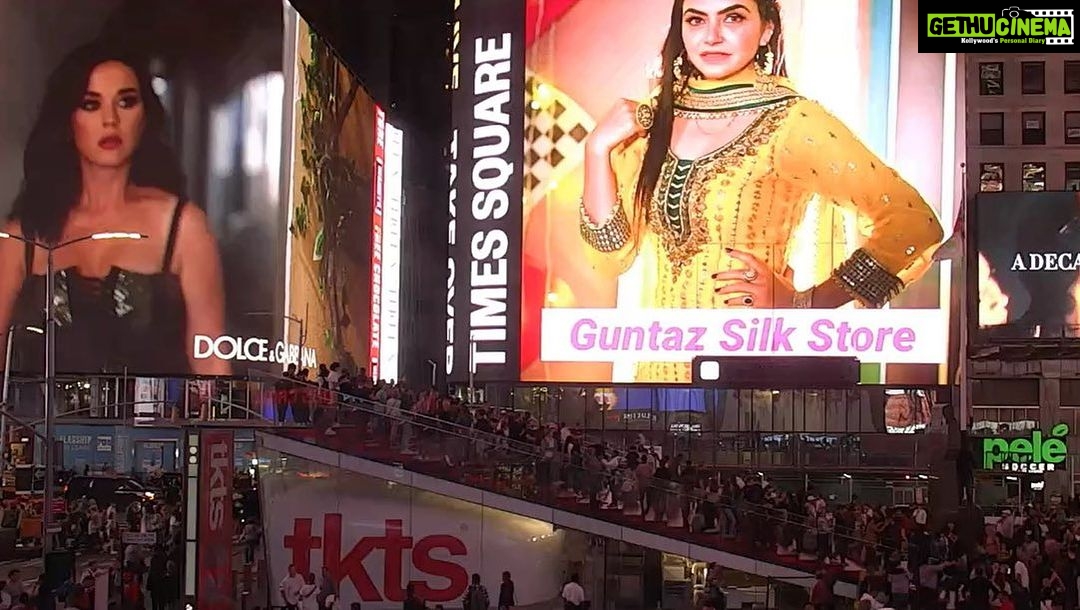Nisha Bano Instagram - Proud Moment ❤️ Punjabi Suit , Punjabi Culture #timessquare #newyorkcity ❤️❤️🫶🏻🙏🏻✌🏻 @nishabano thanku @guntazsilkstore 🥰 #nishabano #punjabisuit #punjabiculture #proudtobepunjabi #blessed Time Square, New York
