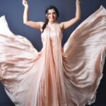Nisha Bano Instagram - ਪਰਖ ਸੇ ਪਰੇ ਹੈ ਸਖਸ਼ੀਅਤ ਹਮਾਰੀ ਹਮ ਉਨੀ ਕੇ ਹੈ ਜੋ ਹਮ ਪਰ ਯਕੀਨ ਰਖਤੇ ਹੈ❤️❤️❤️ Outfit by @sehgalkiran Makeup by @makeupbyparneetgrewal Photoshoot by @vickusinghmagical #nishabano ❤️❤️❤️