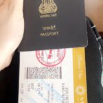 Nisha Bano Instagram - Off to Uk 🇬🇧 #movie #shooting ❤️👍🏻 #nishabano London, United Kingdom