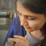 Nisha Ravikrishnan Instagram – Do you remember a small bird which was around us all through our younger days ? Can you able to remember……?!! 🐦
Will our next generation see sparrows? 
A creature which made our childhood beautiful is surviving badly today …… 

Help bring back sweet chirps of the sparrows by stopping pollution and saving them 
Let us save them to stay in our environment 

Don’t let them fade out 
Let’s save our little friends.Give them the gift of their existence 🌷

🐦♾️ 

#favbird #birds_illife #gubbimari
#20thmarch #worldsparrowday
#letussavetheearth #savenature🌱 🌷

#nimmanisharkn
🖤🤍