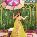 Nisha Ravikrishnan Instagram - It is what it is ....🌼 Happy morning have a great day 👐 Outfit : @sreha_designer_studio #nimmanisharkn 🖤🤍