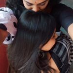 Nisha Ravikrishnan Instagram - 🥴 "I miss you so much gubbi maa 🐦"........ PS - this is purely not my words I'm forced by @anvithasagar to say it in my caption 🤷🏻‍♀️ Though I love you more 😏😘🤌 #anvisha 🧿 #nimmanisharkn 🖤🤍