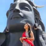 Nisha Ravikrishnan Instagram - Har Har Mahadev 🕉 #nimmanisharkn 🤍🖤 Coimbatore