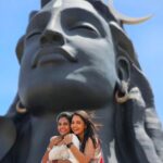 Nisha Ravikrishnan Instagram - Happy Birthday CocoMa 🧸🧿 I may not be there during your happy days..but i promise il stand by your tough times☺️🤜 Not just a party friend ...even a temple friend forever 🙈 Finally a long time wish fulfilled ☺️ n your bdy done right 🙏 I love You Sakhi ❤️🙈😘 Har Har Mahadeva 🙏🌸 #anvisha 🧿 Adiyogi Shiva statue