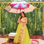 Nisha Ravikrishnan Instagram - It is what it is ....🌼 Happy morning have a great day 👐 Outfit : @sreha_designer_studio #nimmanisharkn 🖤🤍