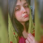 Nisha Ravikrishnan Instagram - Being called ""🙈 "I wish you knew " 🐻🤞 Pov : Dear heart,, calm down #bee🐝boo🧸♾️ #nimmanisharkn 🖤🤍