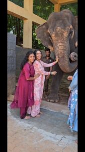 Nisha Ravikrishnan Instagram - Few moments dosent need any caption ..✨🌼

ನಮ್ಮ ತುಳುನಾಡು 🙏

#anvisha🧿 
#nimmanisharkn 
🤍🖤