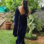Nisha Ravikrishnan Instagram - _"You drew stars around my scars ✨️" #bee🐝boo🧸 #nimmanisharkn 🤍🖤