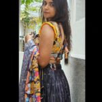 Nisha Ravikrishnan Instagram - तू ही चंद मेरे इस दिल दा मान ले वे सजना 🌙 #bee🐝boo🧸 #nimmanisharkn 🖤🤍