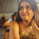 Nisha Ravikrishnan Instagram - Camera crumbs 📷 #bee🐝boo🧸 #nimmanisharkn 🖤🤍