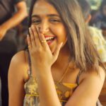 Nisha Ravikrishnan Instagram - Camera crumbs 📷 #bee🐝boo🧸 #nimmanisharkn 🖤🤍